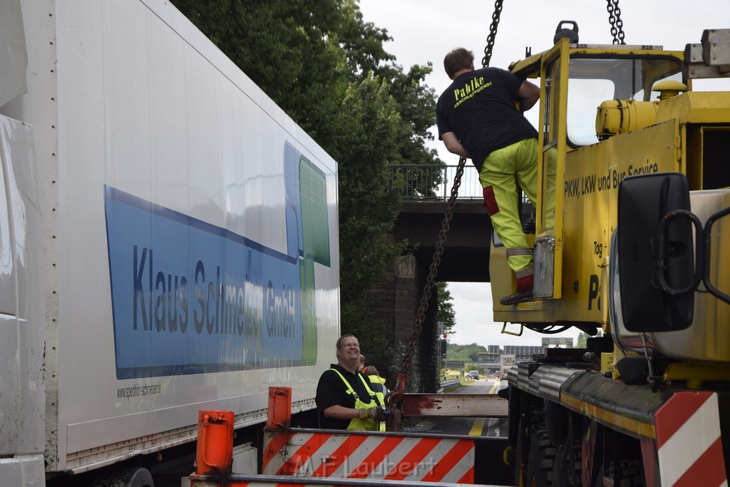 Schwerer VU A 3 Rich Oberhausen Hoehe AK Leverkusen P666.JPG - Miklos Laubert